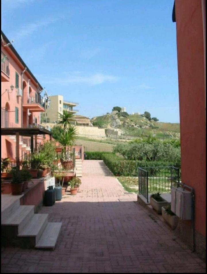 Apartamento de 35 m² en Realmonte, con 1 habitación Exterior foto